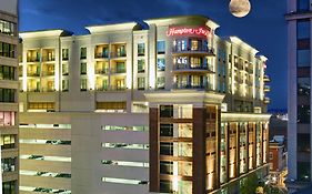 Hampton Inn & Suites Roanoke-Downtown